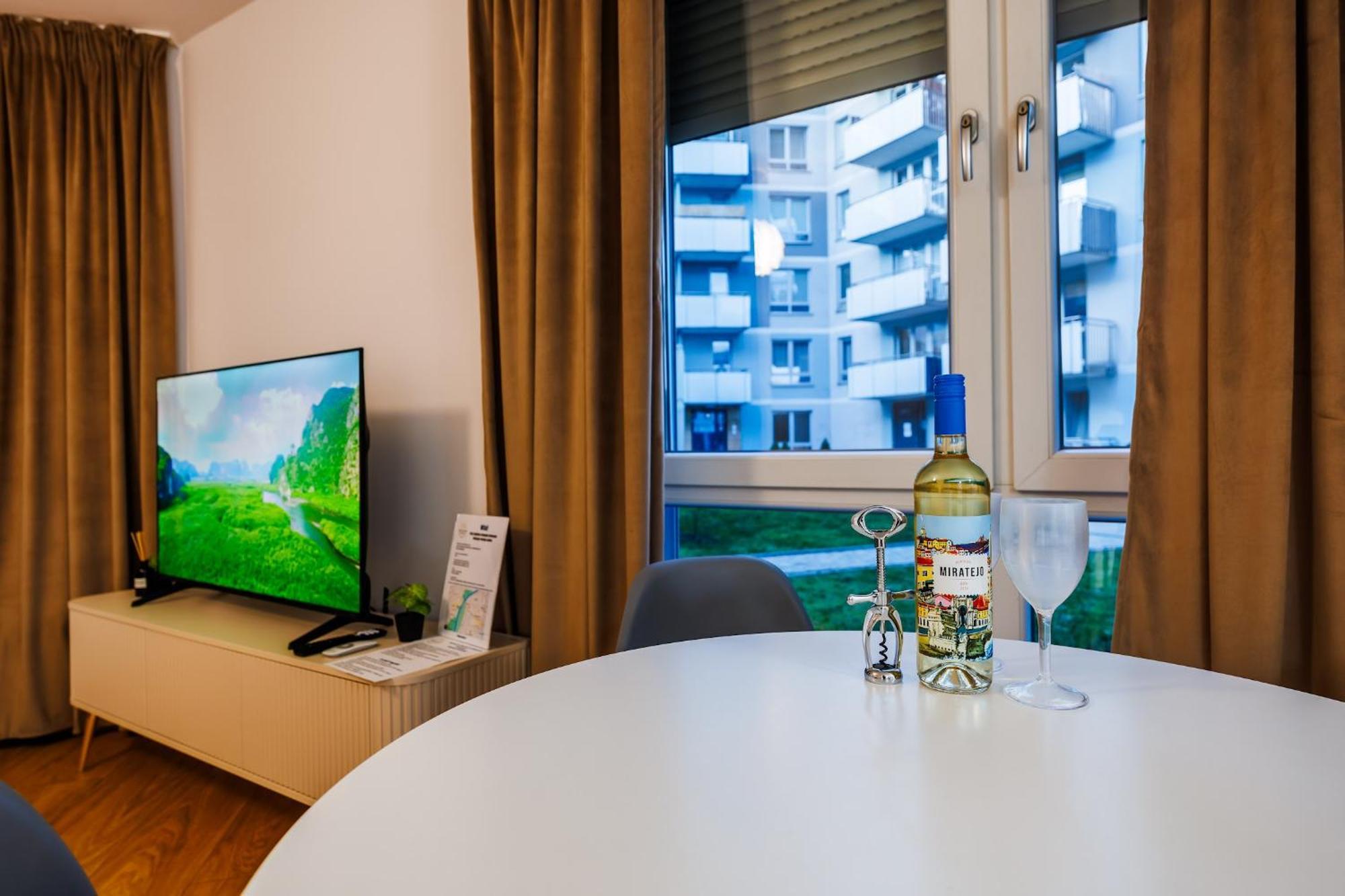 Apartamenty Zamkowe เชชูฟ ภายนอก รูปภาพ