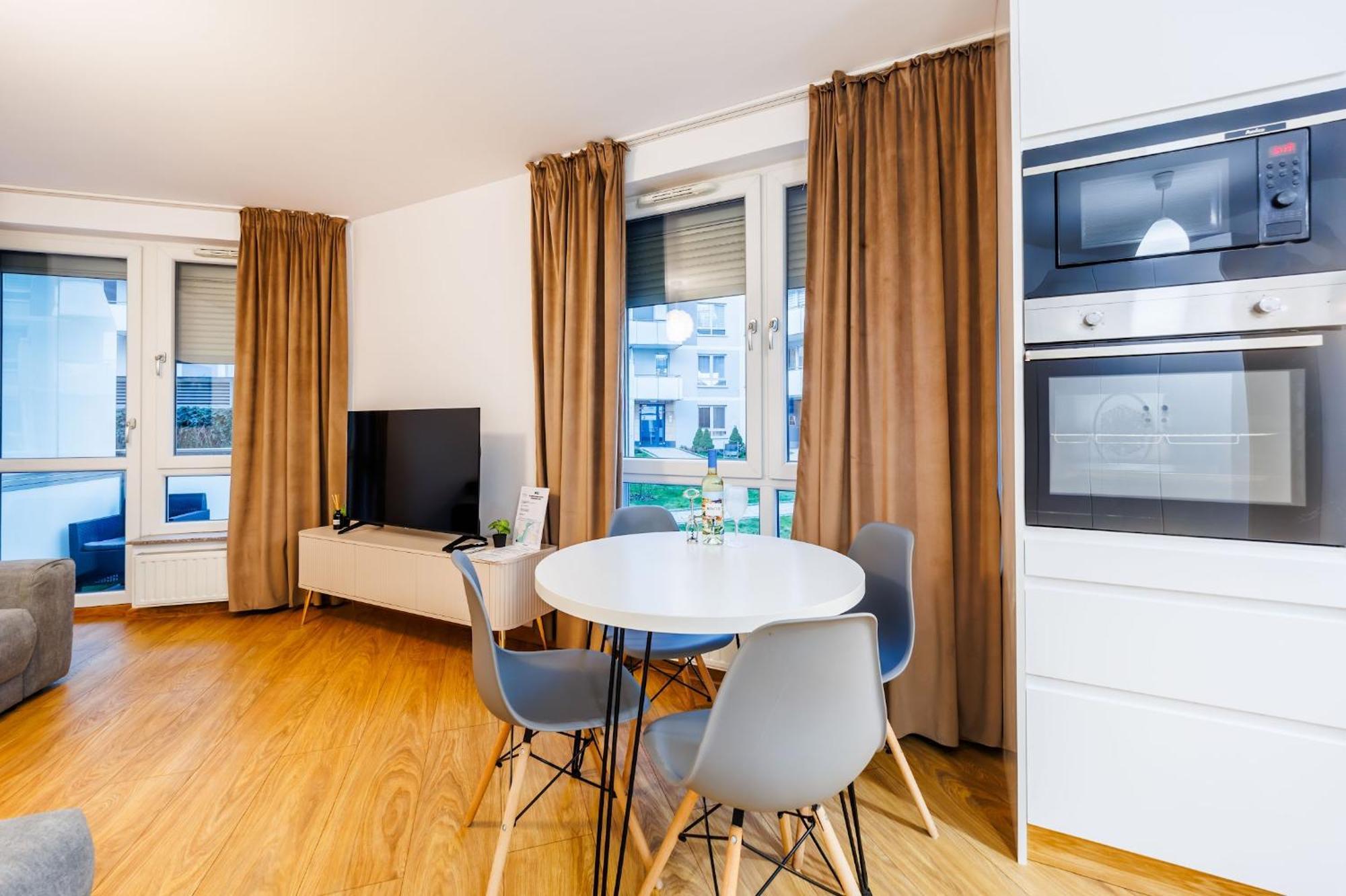 Apartamenty Zamkowe เชชูฟ ภายนอก รูปภาพ