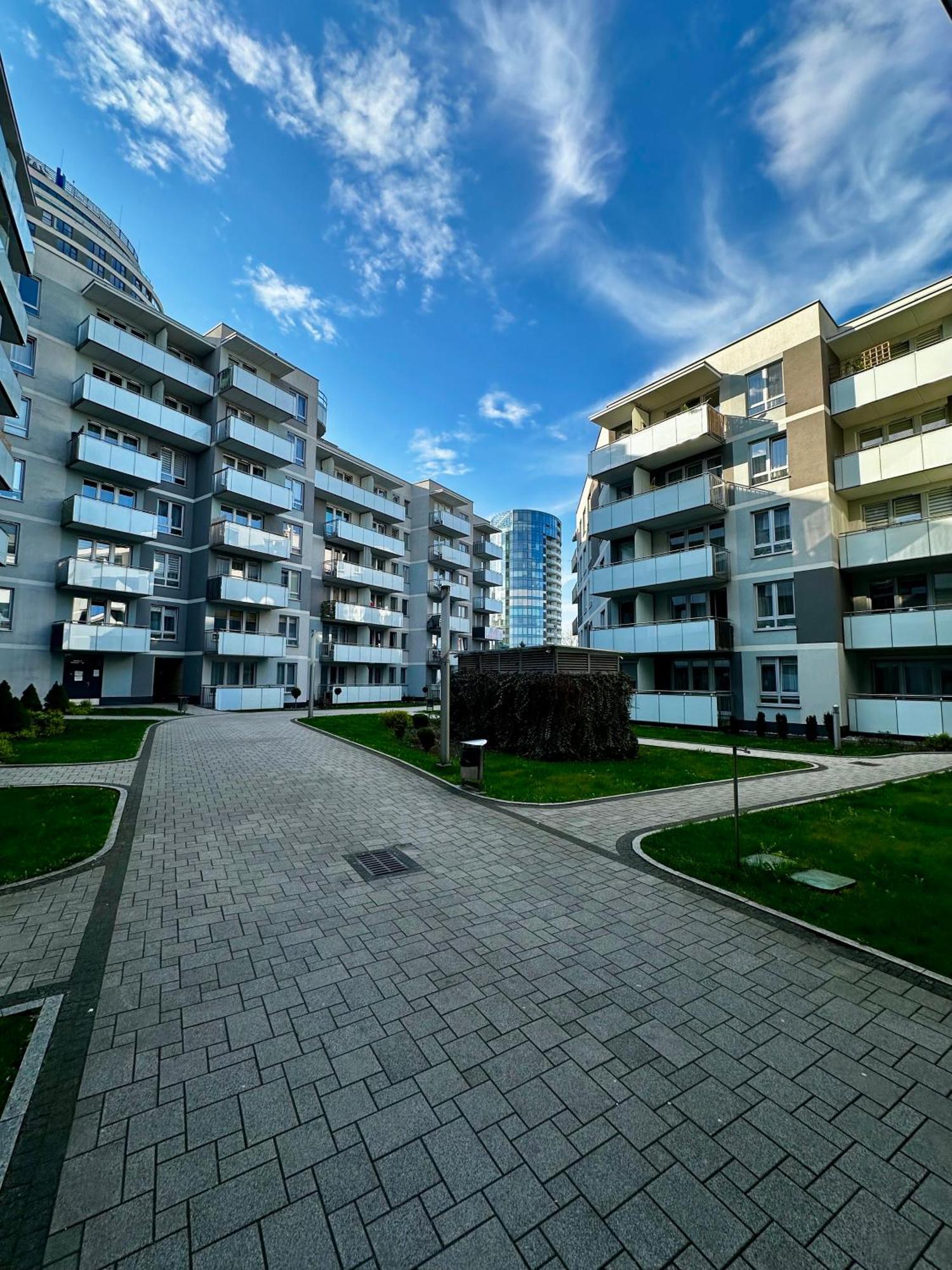 Apartamenty Zamkowe เชชูฟ ภายนอก รูปภาพ